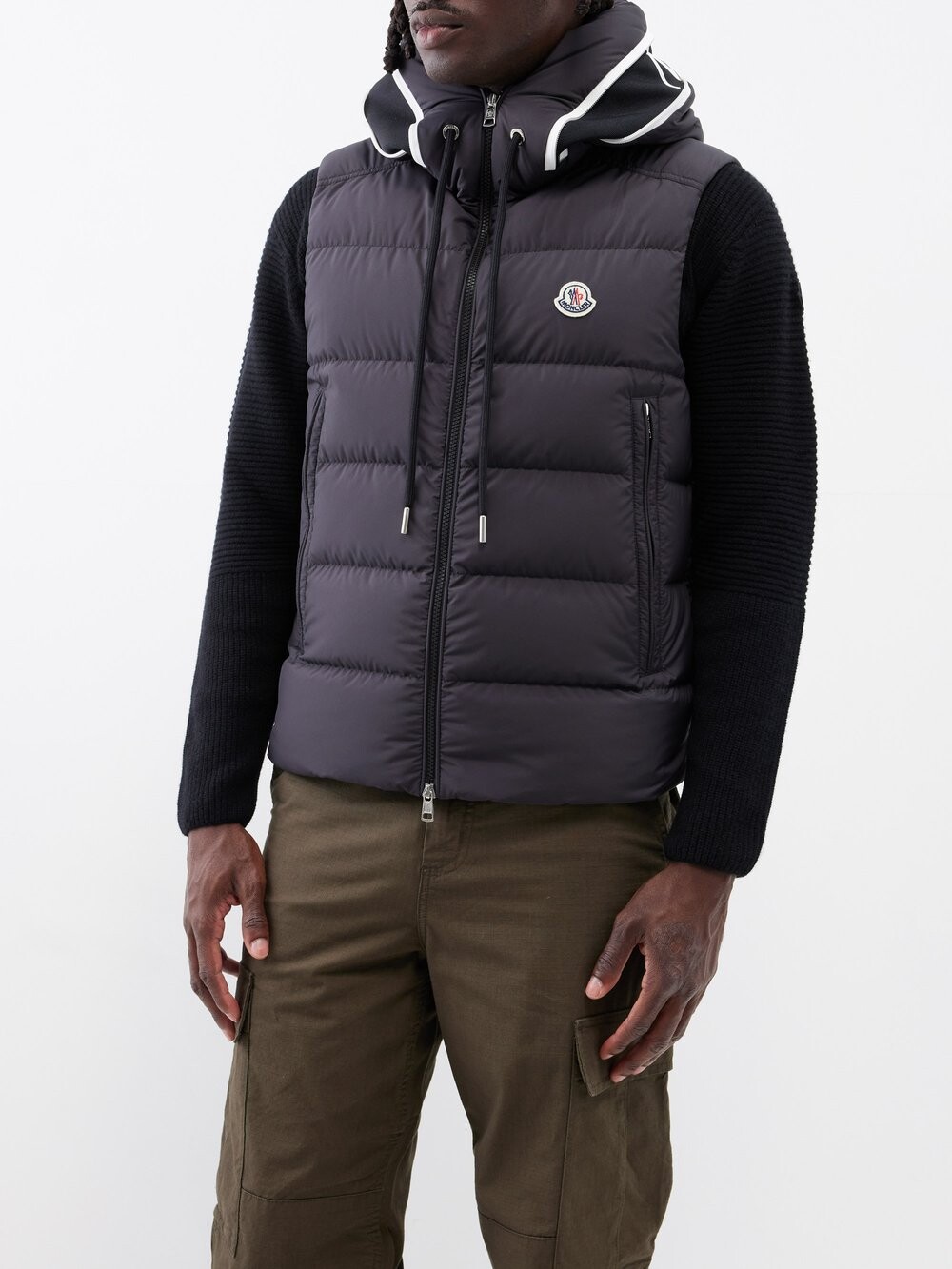 

Пуховик cardamine с капюшоном из переработанного волокна Moncler, черный
