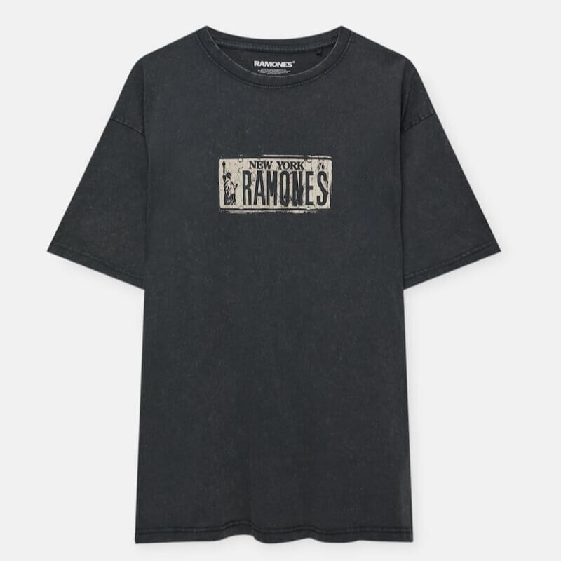 

Футболка Pull&Bear Ramones, черный