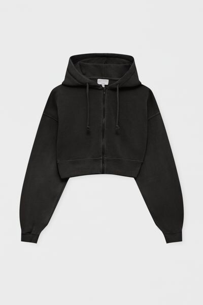 

Базовая укороченная толстовка с молнией PULL&BEAR