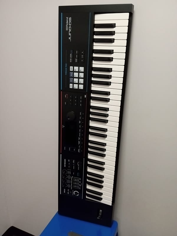 61-клавишный синтезатор Roland JUNO-DS61 синтезатор с аксессуарами roland juno ds61 black bundle 1