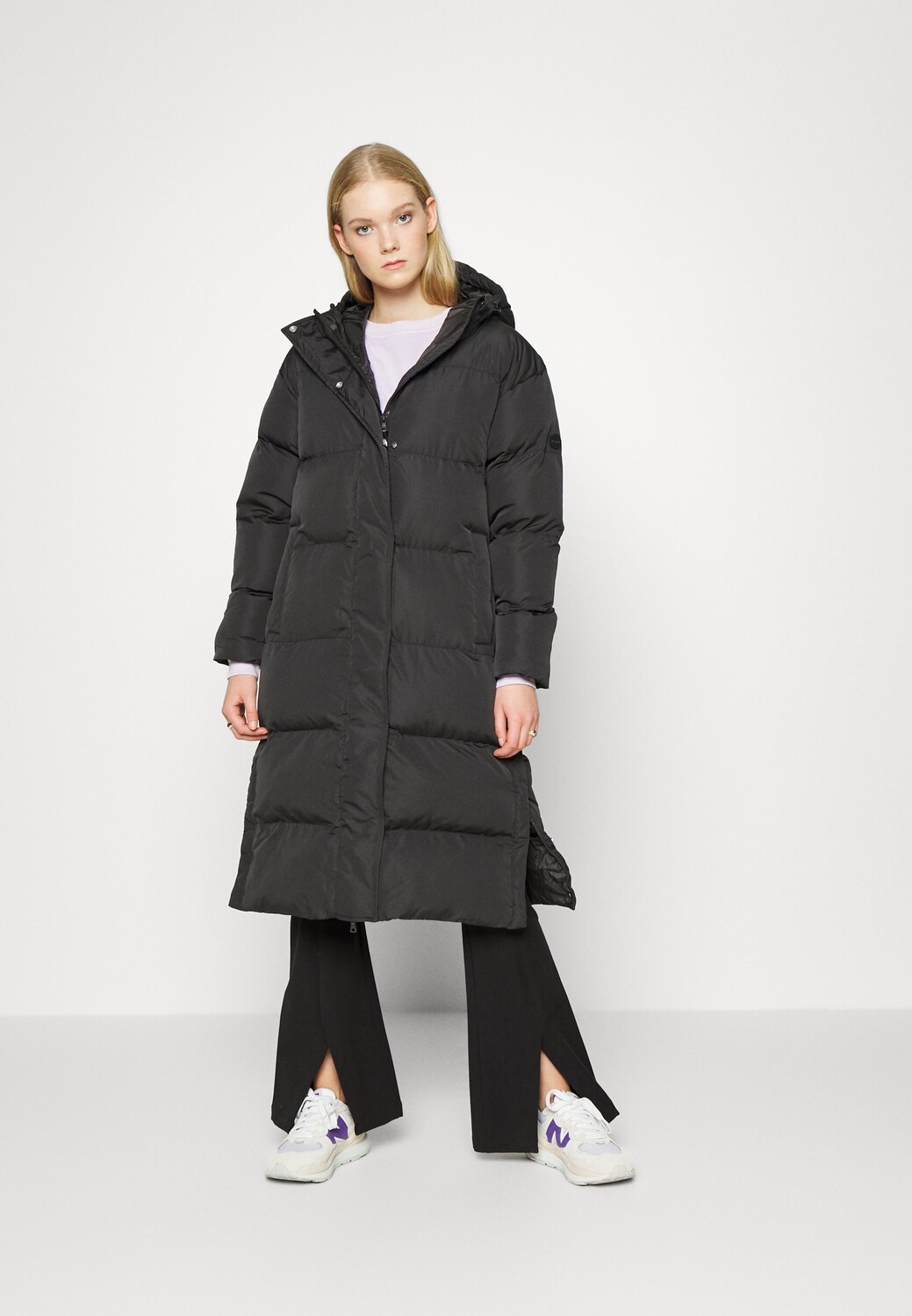 

Пальто зимнее Superdry, черный