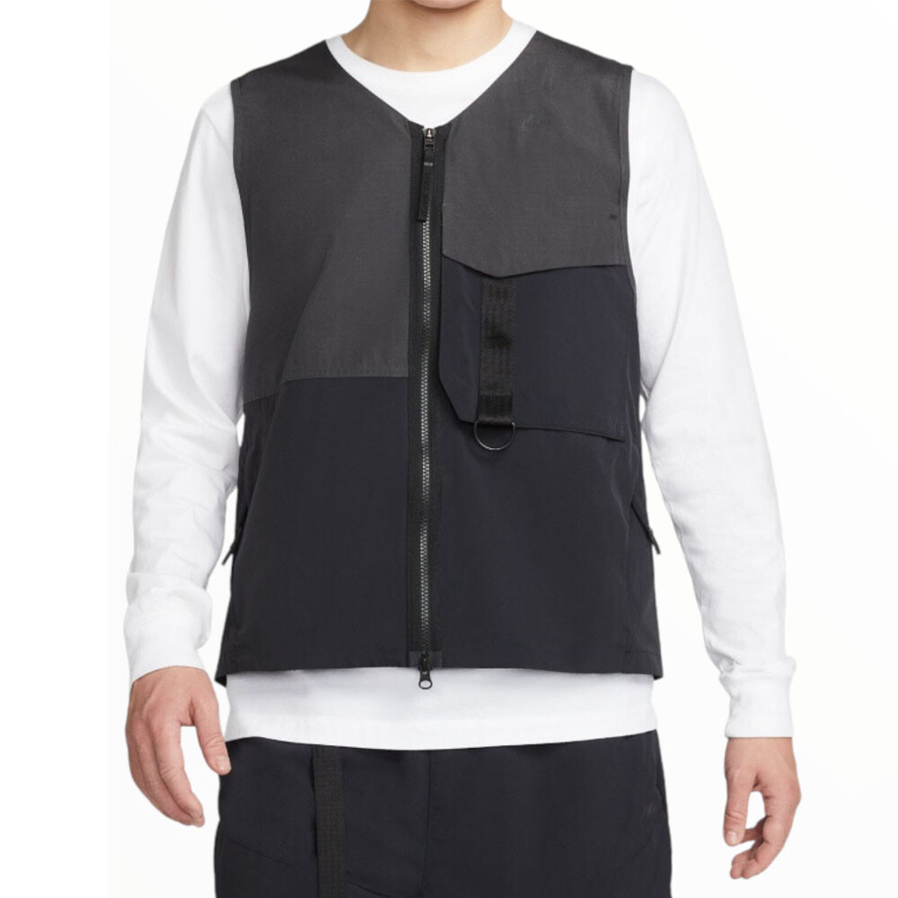 

Жилет Nike Sportswear Loose V-neck, черный