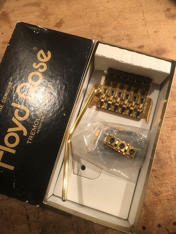 

New Old Stock Floyd Rose Tremolo 1980-х — золото