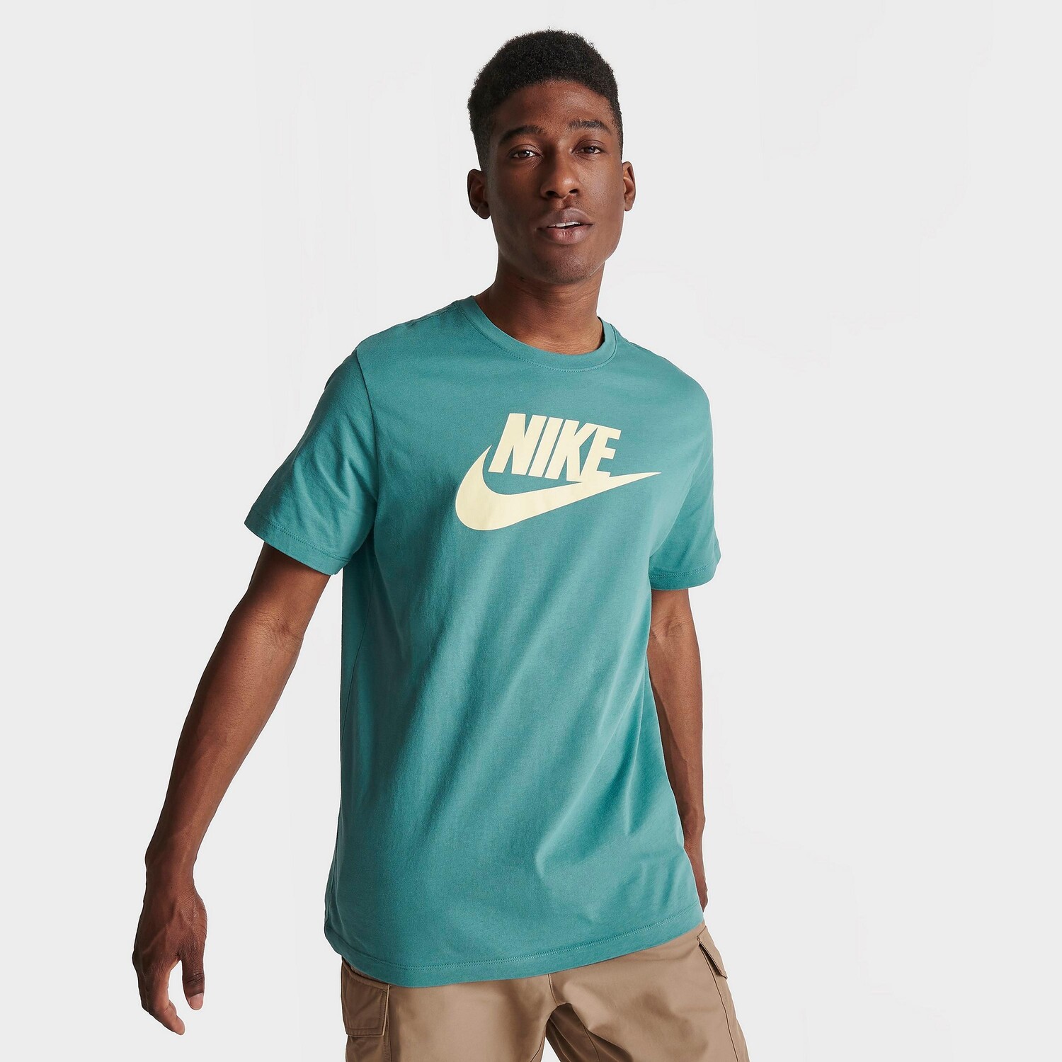 

Мужская футболка Nike Sportswear Icon Futura, зеленый