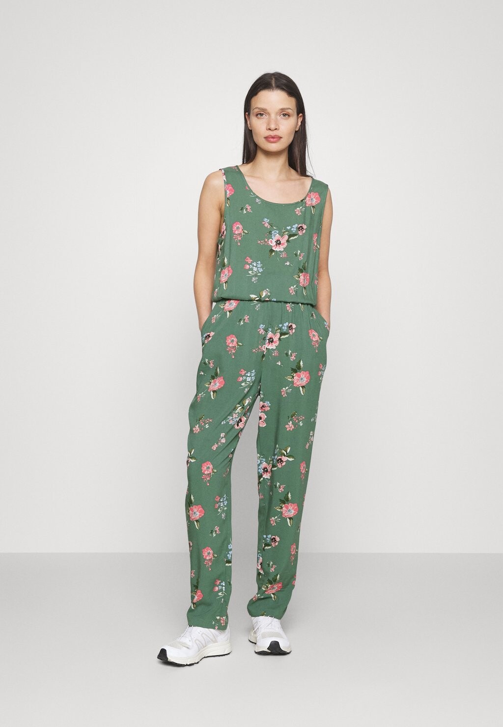 

Комбинезон Vero Moda