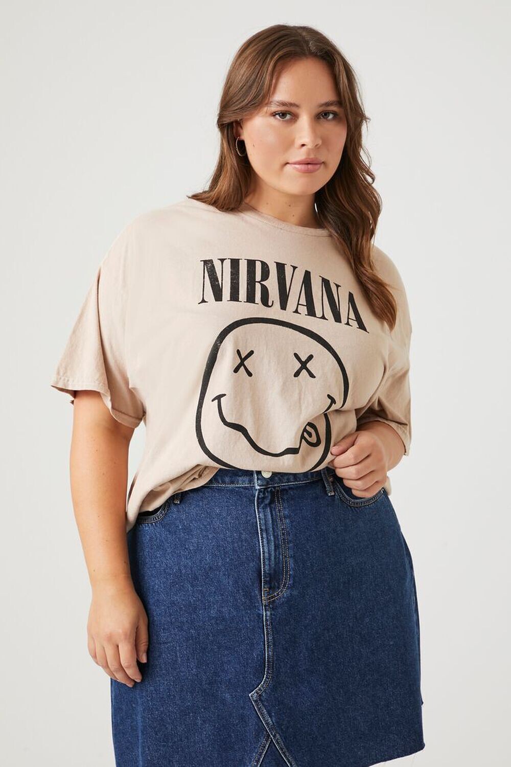 

Футболка с рисунком Nirvana больших размеров Forever 21, коричневый