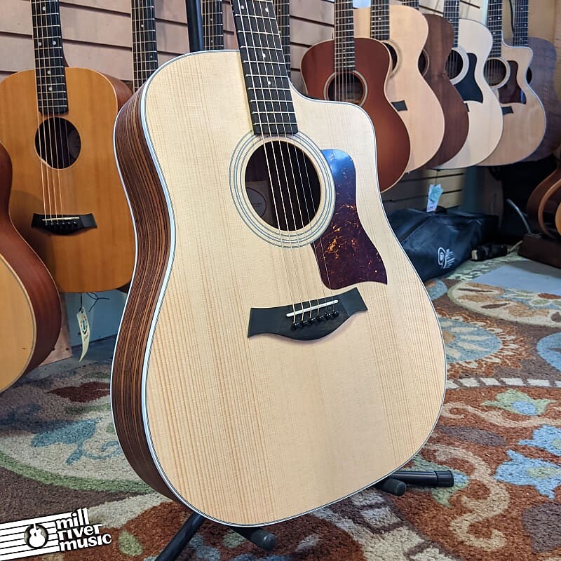 

Акустическая гитара Taylor 210ce Dreadnought Acoustic Guitar Natural