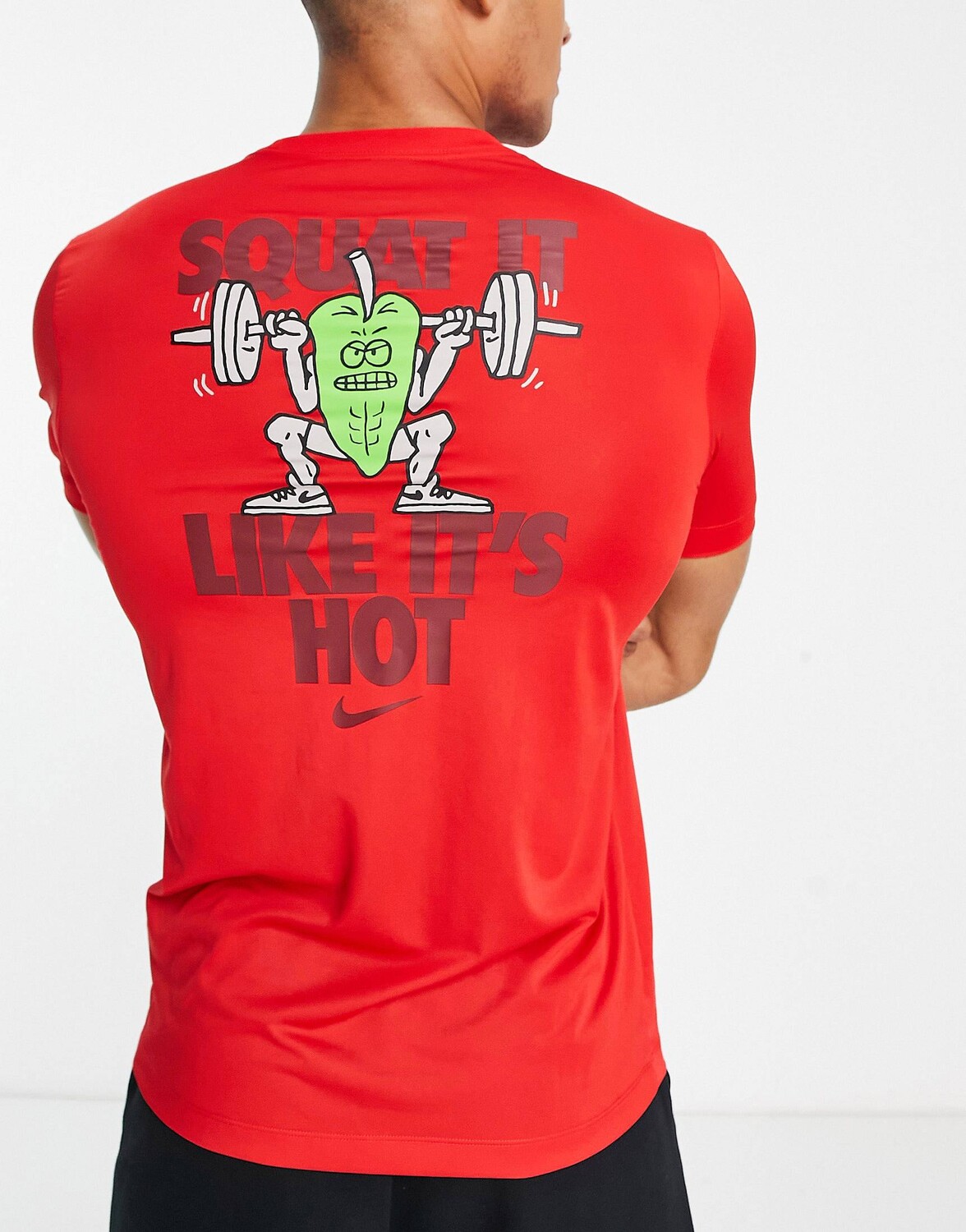 

Красная футболка Nike Training Dri-FIT с надписью «Drop it as its hot»