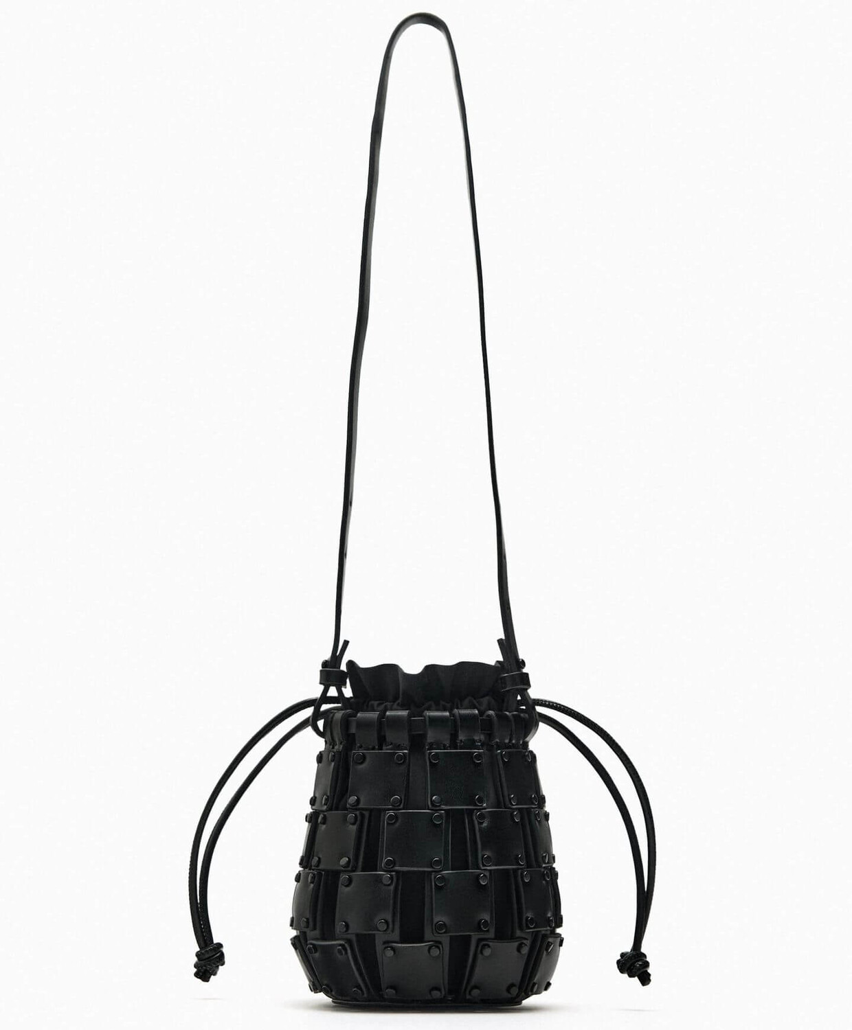 

Сумка Zara Die-cut Mini Bucket, черный
