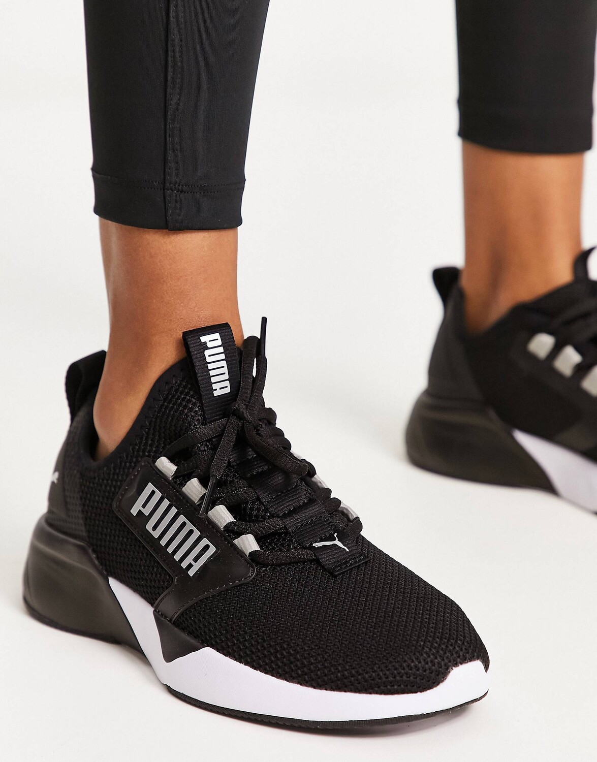 

Черно-белые кроссовки Puma Training Retaliate, Черный