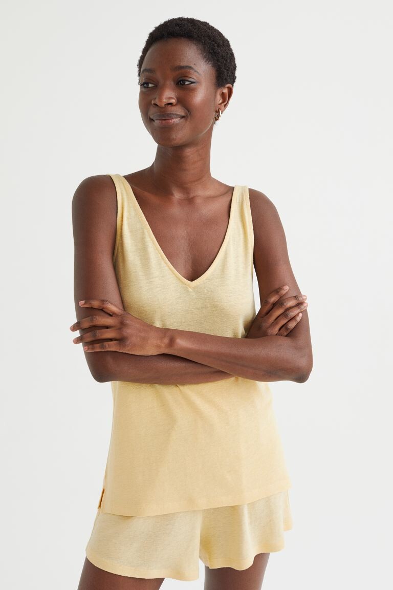 

Шорты из смесового льна H&M, светло-желтого