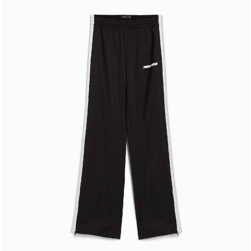 

Брюки Bershka Straight Fit, черный