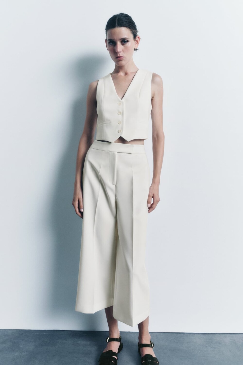 

Короткий жилет ZARA, белый