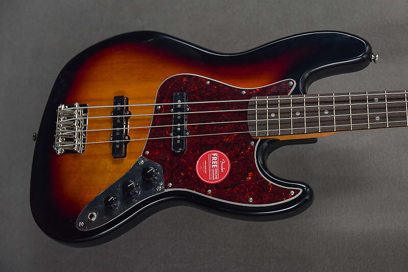 

Classic Vibe 60's Jazz Bass - 3 цвета Sunburst Squier