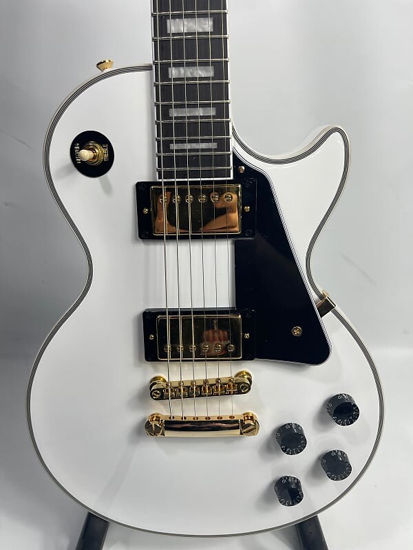 

Электрогитара Epiphone Les Paul Custom - Alpine White... Open Box Demo