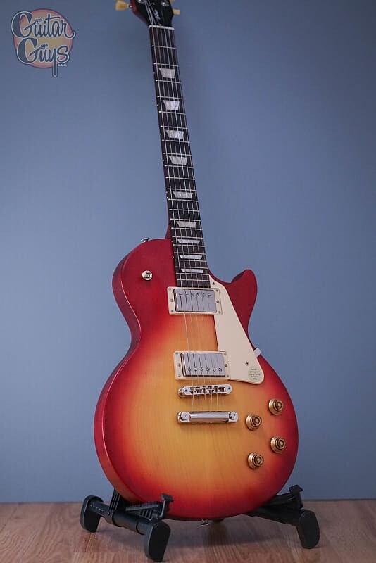 

Gibson Les Paul Tribute Satin Cherry Sunburst