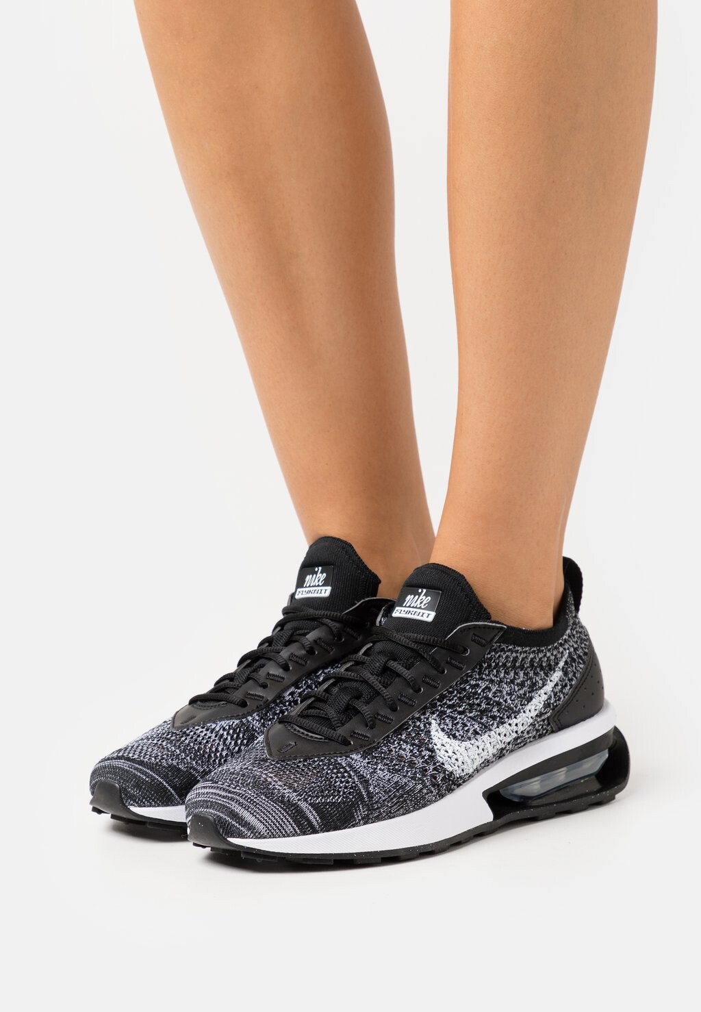 

Кроссовки Nike, черно-белый