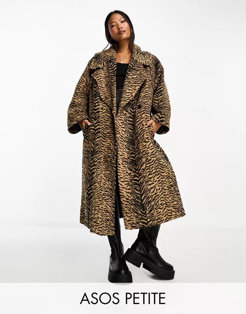 Коричневое элегантное пальто с животным принтом ASOS DESIGN Petite