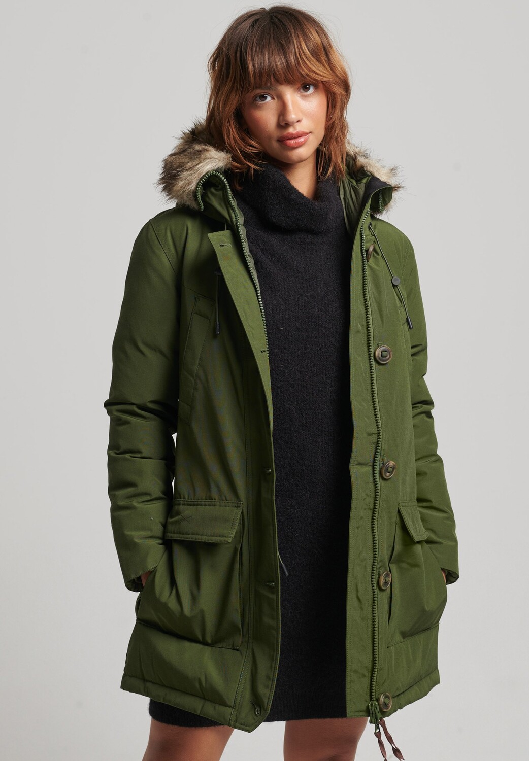 

Пуховик Superdry, зеленый
