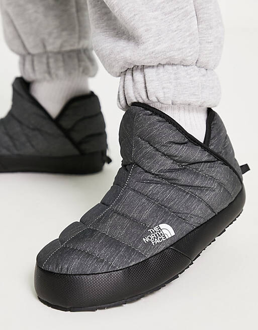 

Серые ботильоны The North Face Thermoball Traction
