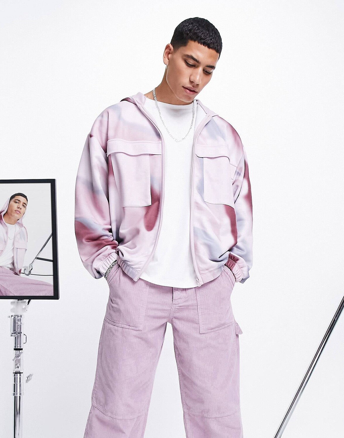 

Худи оверсайз на молнии ASOS DESIGN с нагрудными карманами по всей поверхности и принтом в виде брызг