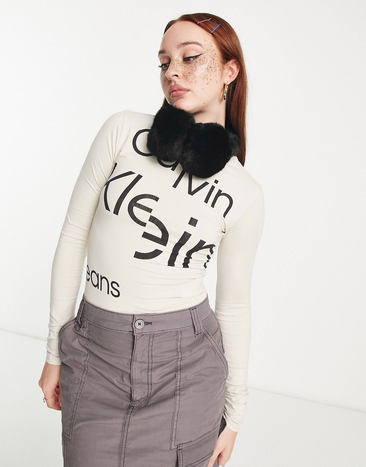 

Боди из яичной скорлупы со смелым логотипом Calvin Klein Jeans