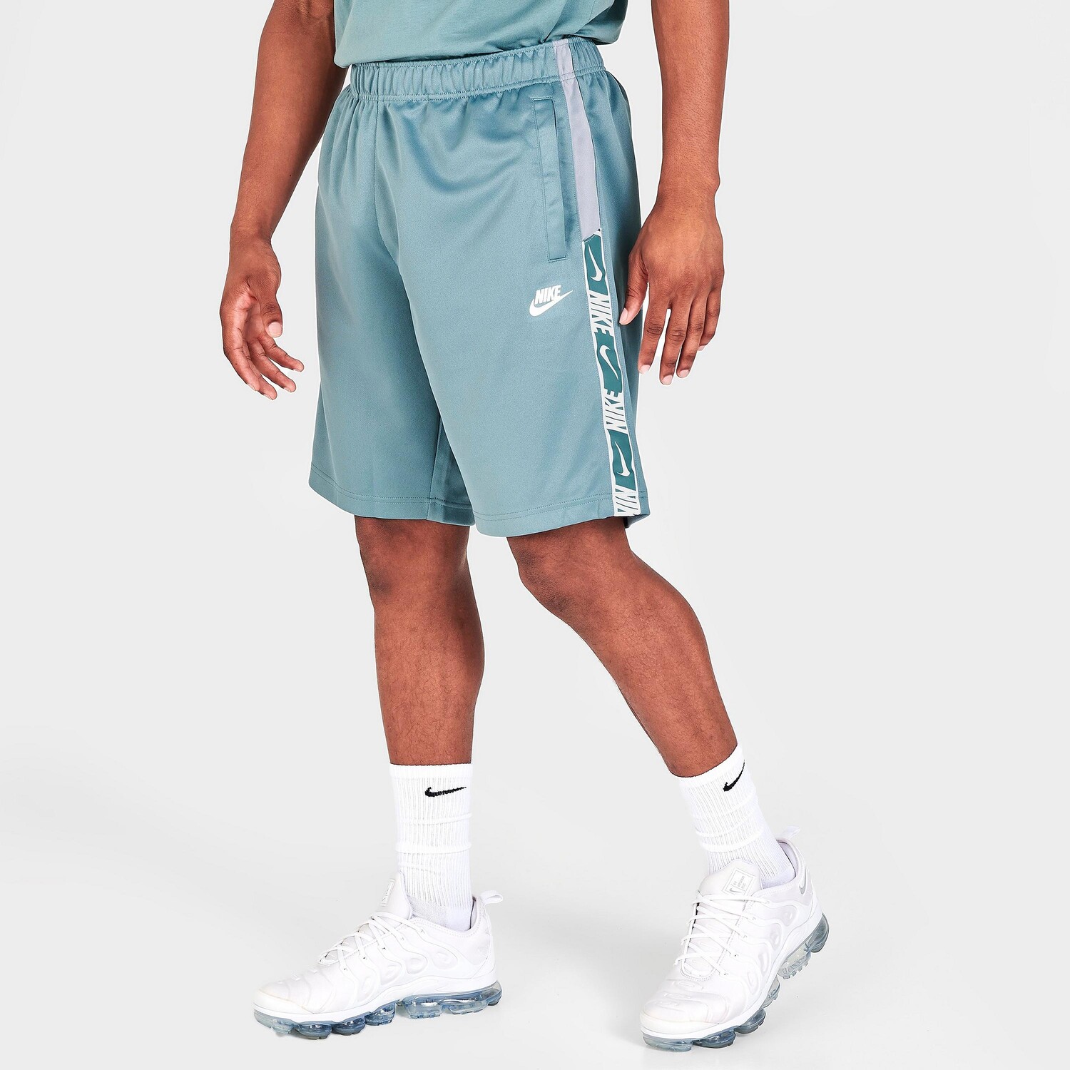

Мужские шорты Nike Sportswear Repeat, серый