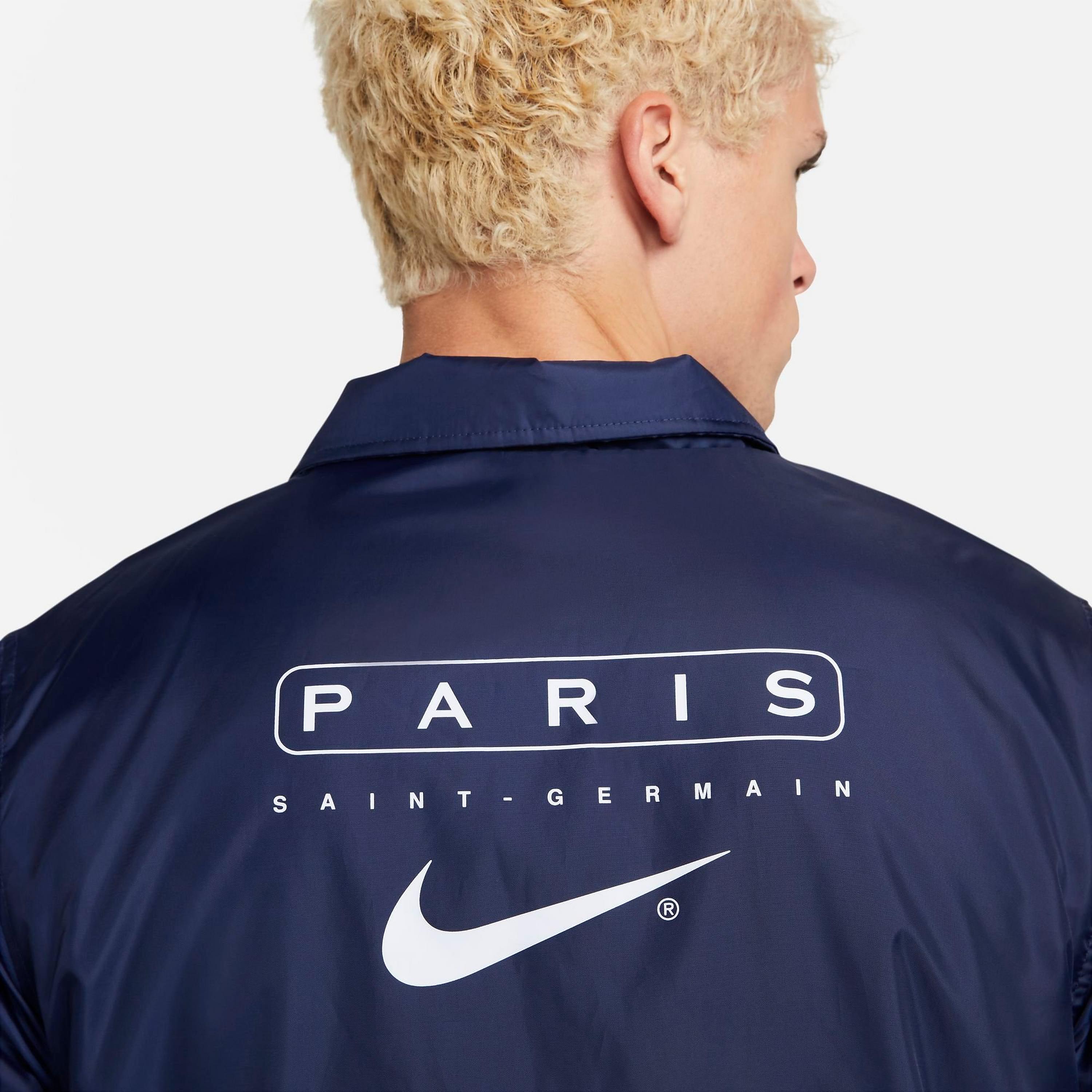 Жилет Nike Paris Saint-Germain.