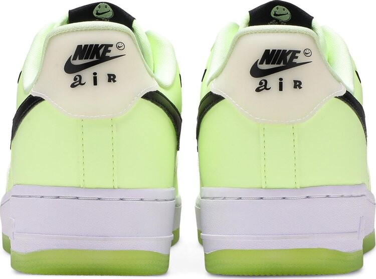 Nike Wmns Air Force 1 07 LX Barely Volt