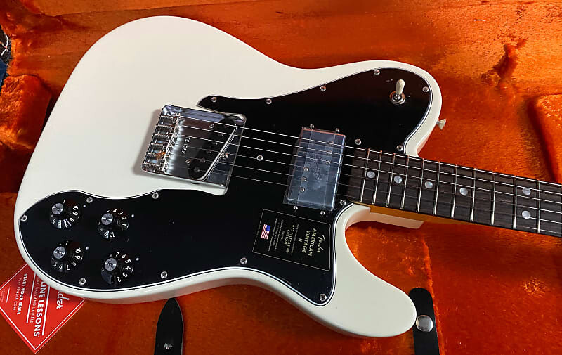 

Гитара Fender American Vintage II '77 Custom, белый/чёрный
