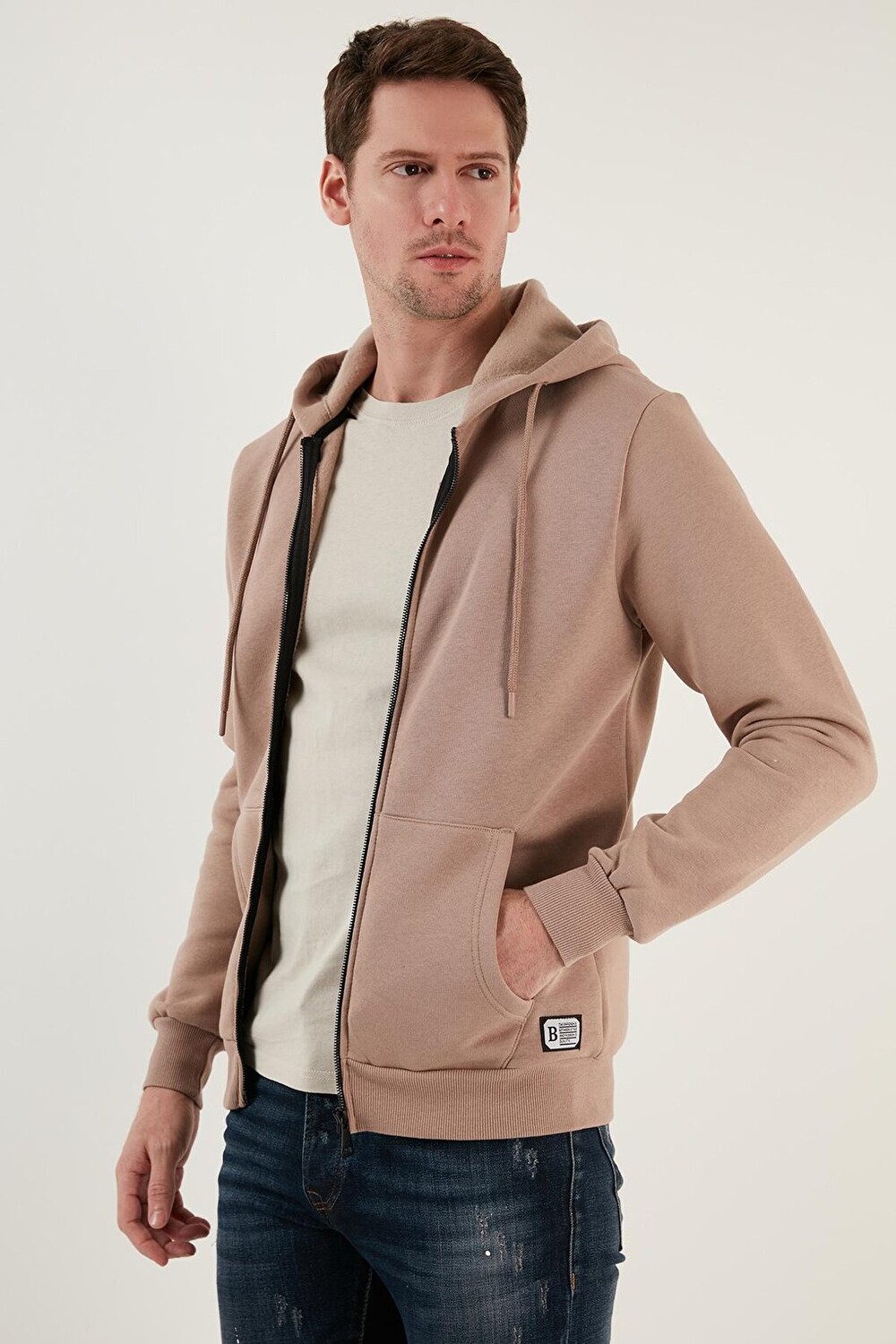 

Зимний свитшот Slim Fit на мягкой подкладке с капюшоном и молнией 5905340 Buratti, бежевый