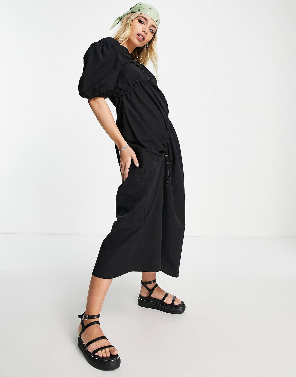 

Черное платье миди с пышными рукавами Topshop sporty