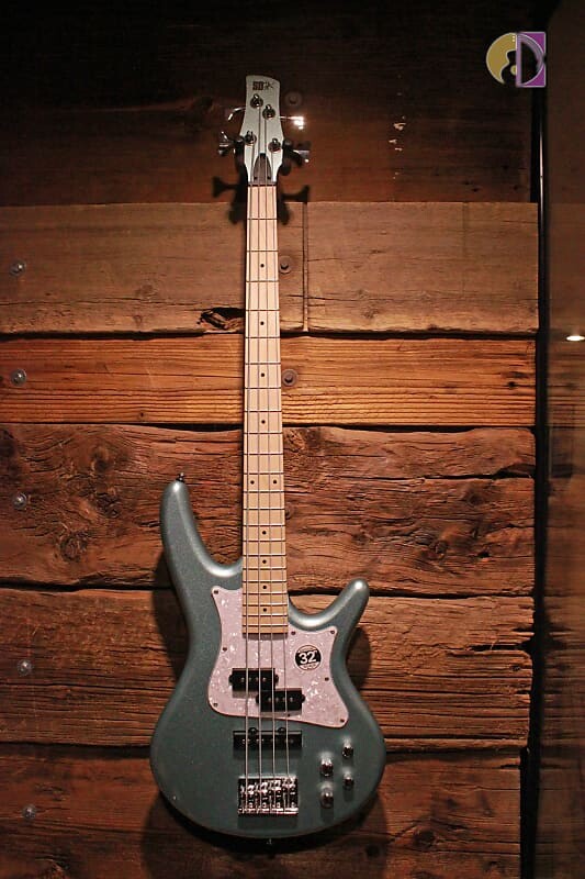 

Гитара Ibanez Electric Bass, жемчужно-зелёный