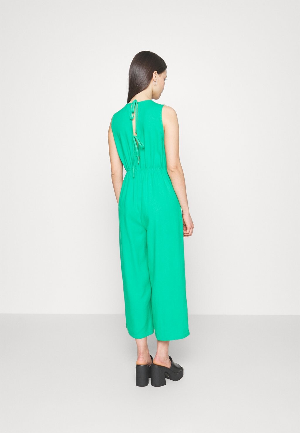 

Комбинезон Vero Moda, зеленый