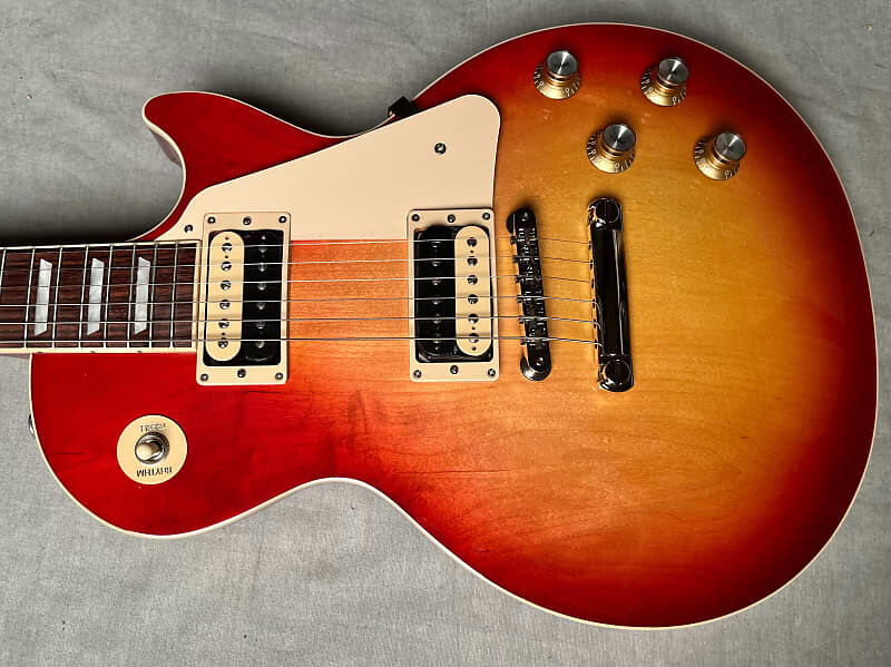 

Gibson Les Paul Classic 2023 Heritage Cherry Sunburst