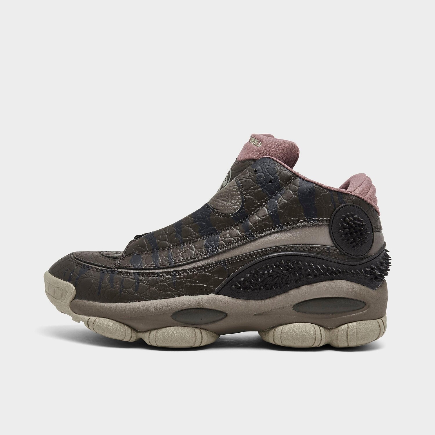 

Мужские баскетбольные кроссовки Reebok x Jurassic Park Answer 1 OG DMX, коричневый