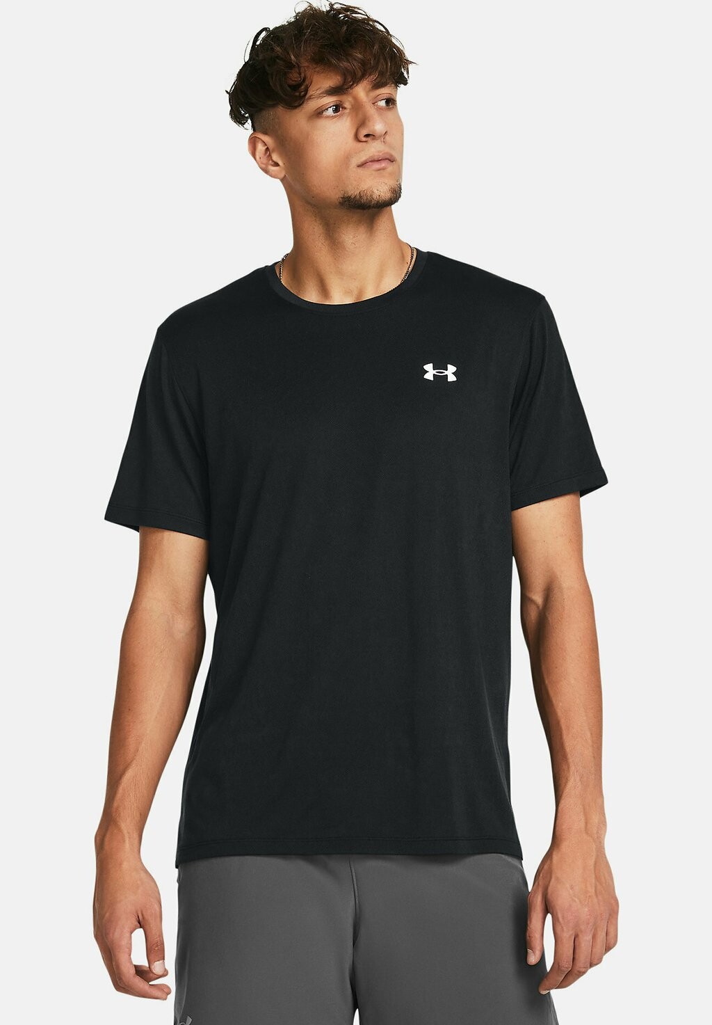 

Спортивная футболка SHORT-SLEEVES LAUNCH SPLATTER Under Armour, цвет black