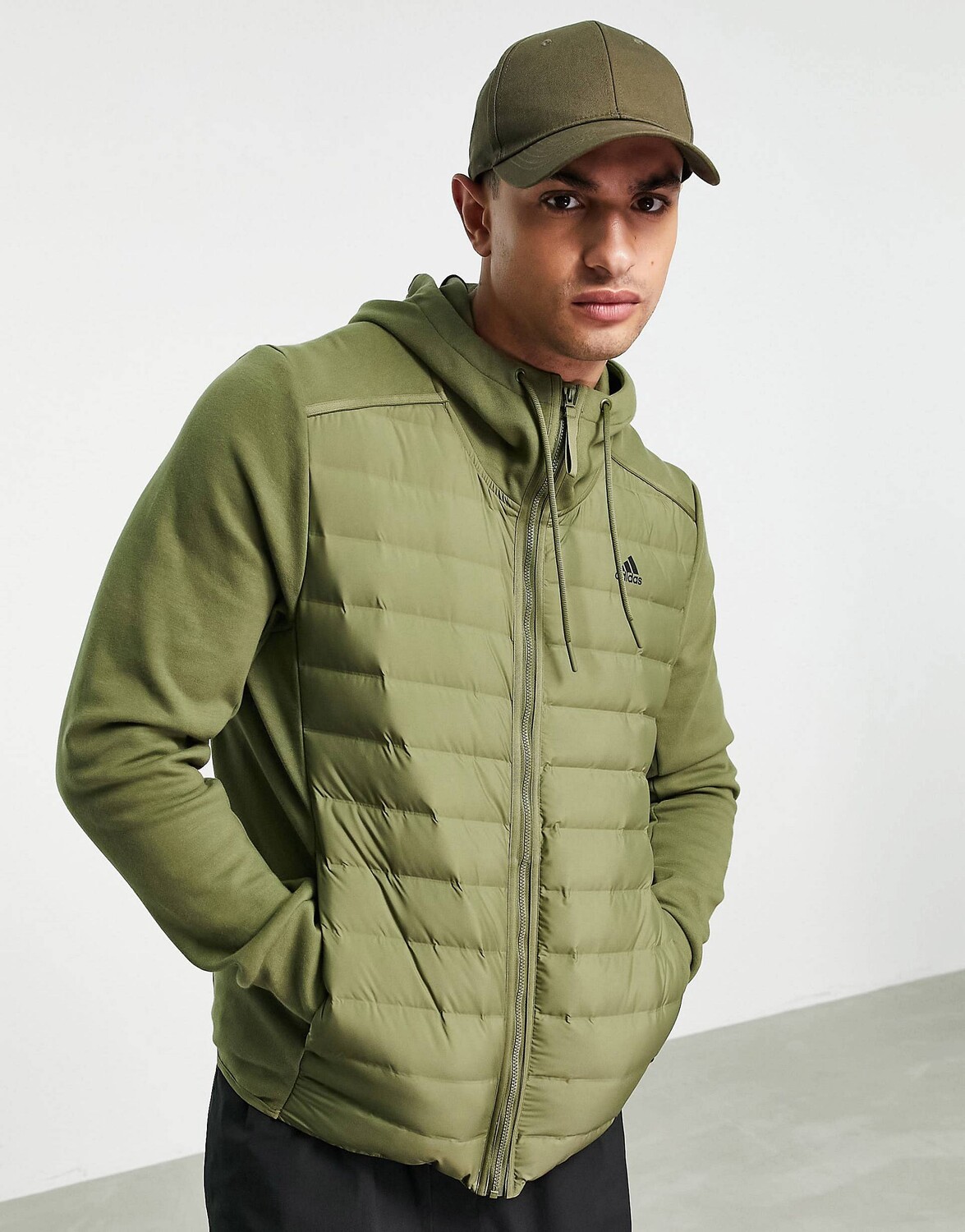

Гибридная куртка adidas Outdoor Varilite цвета хаки