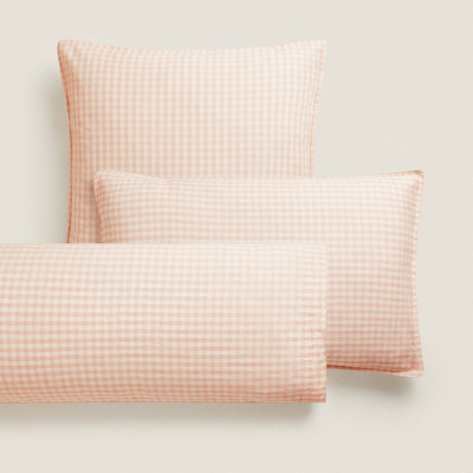 

Наволочка Zara Home with a check design, розовый