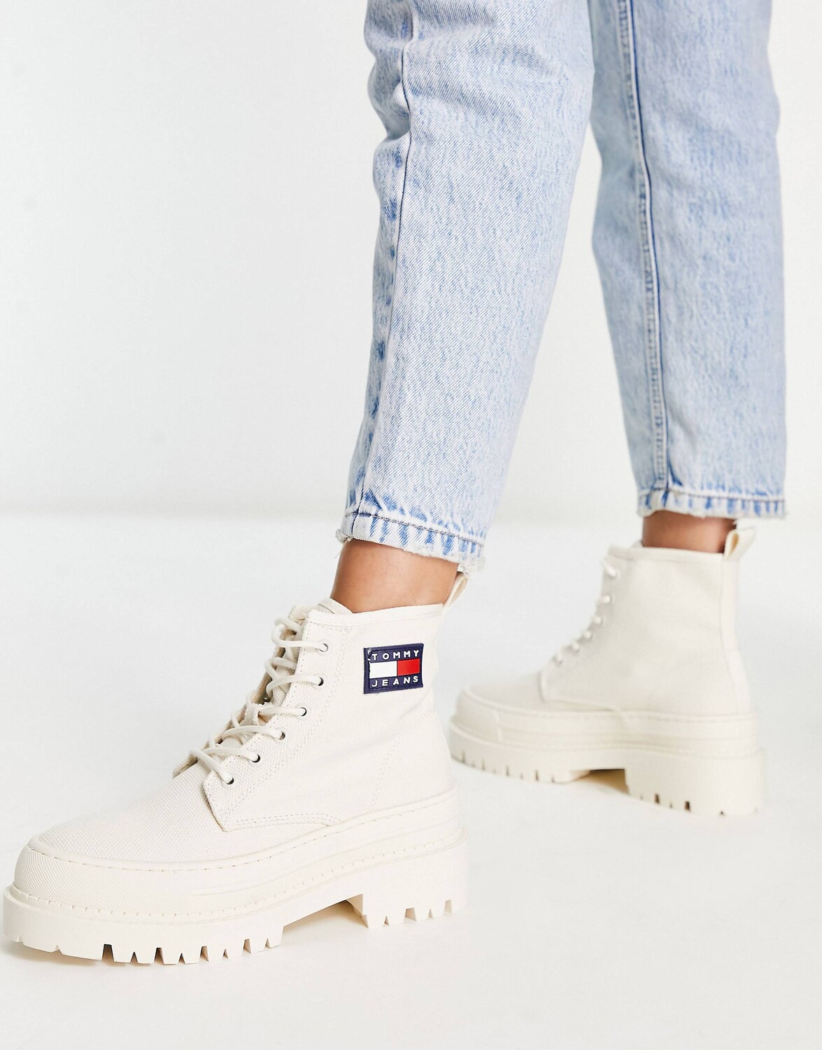 

Белые ботинки с логотипом Tommy Jeans