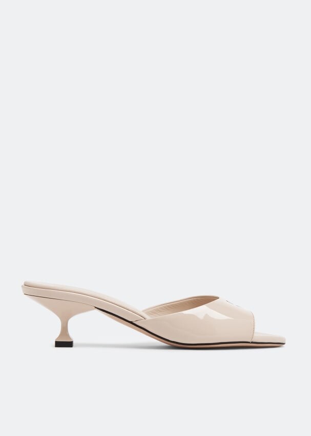 

Сандалии MIU MIU Patent leather sandals, бежевый