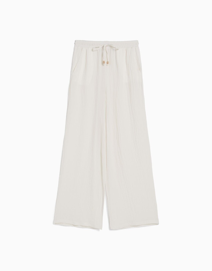 

Брюки Bershka Wide Leg Embossed, белый