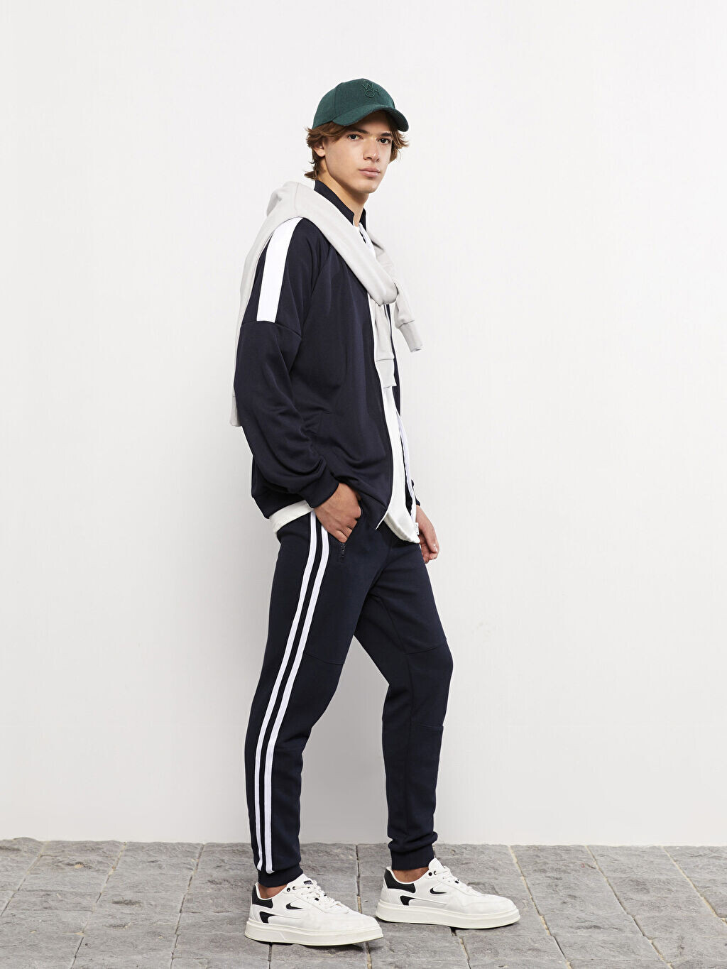 

Мужские спортивные джоггеры LCW Casual Slim Fit, темно-синий