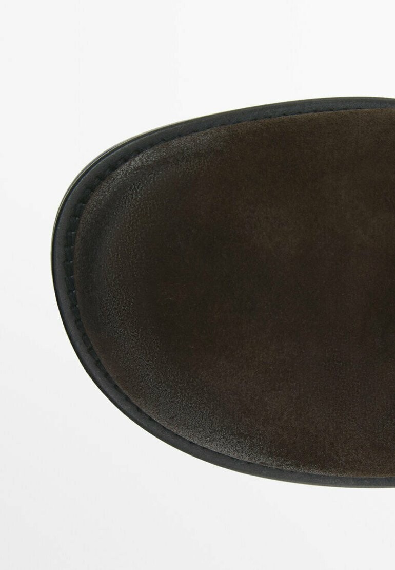 

Классические ботильоны GREASED Massimo Dutti, темно-коричневый