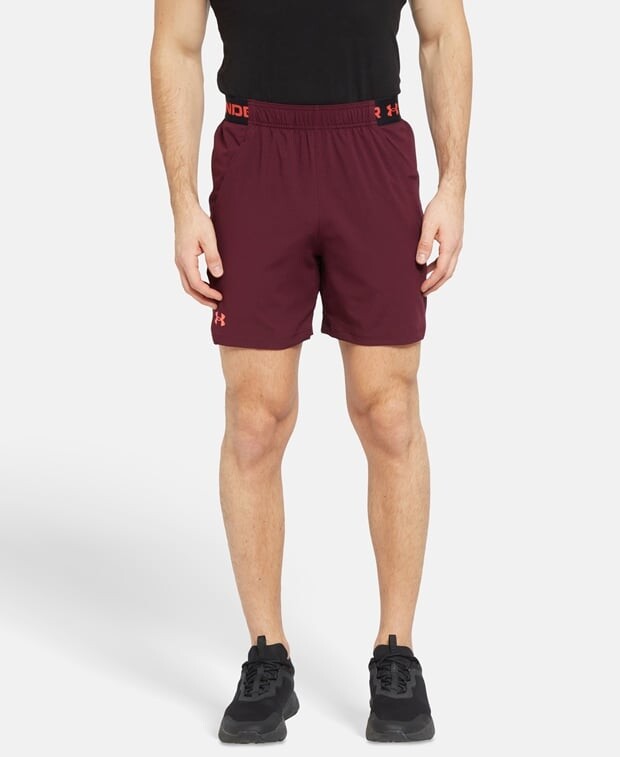 

Функциональные шорты Under Armour, бордовый