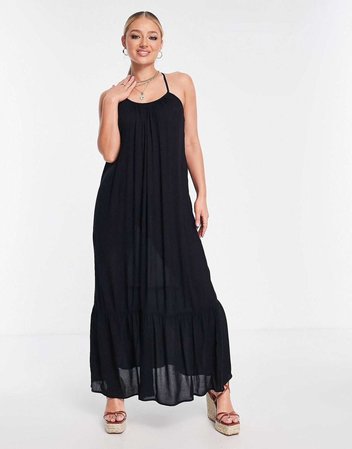 

Черное мятое пляжное платье макси с заниженным подолом ASOS DESIGN, Черный