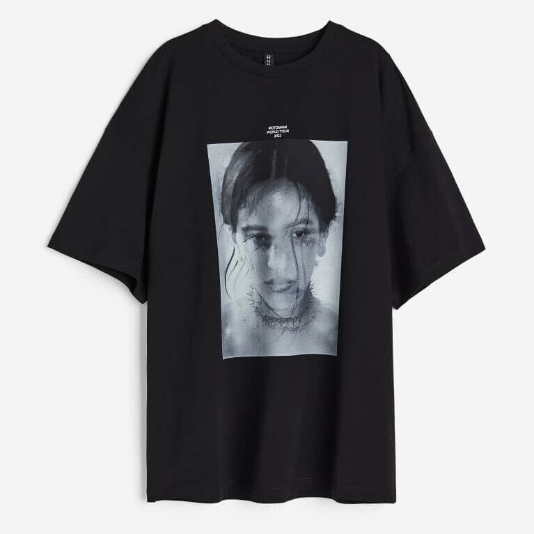 

Футболка H&M Oversize With A Print, черный