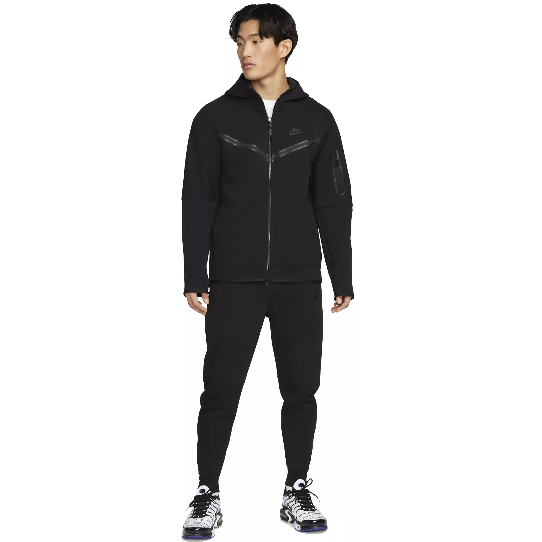 Спортивные брюки Nike Tech Fleece Jogger, черный – заказать с доставкой  из-за рубежа через онлайн-сервис «CDEK.Shopping»