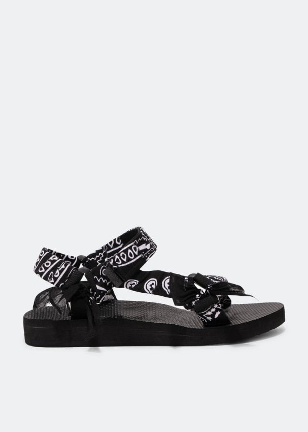 Сандалии ARIZONA LOVE Trekky sandals, черный цена и фото