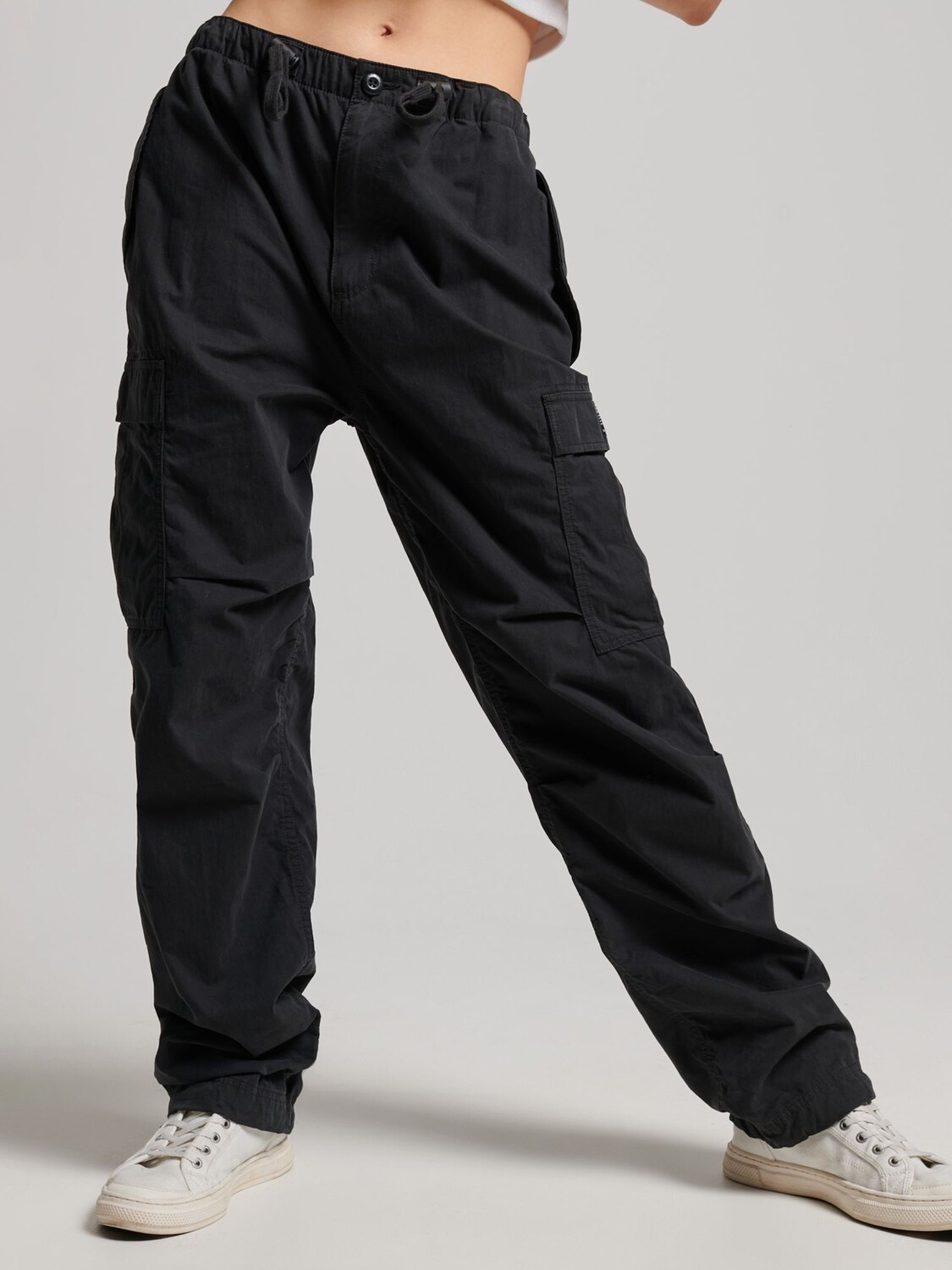 

Брюки Superdry Parachute Grip, черные, Черный